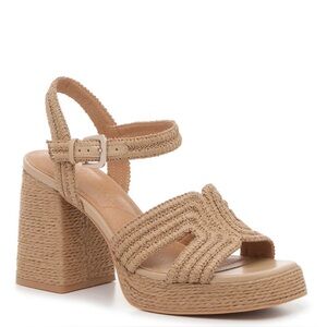 Crown Vintage Women's Tan Platform Raffia Sandals Size 8.5